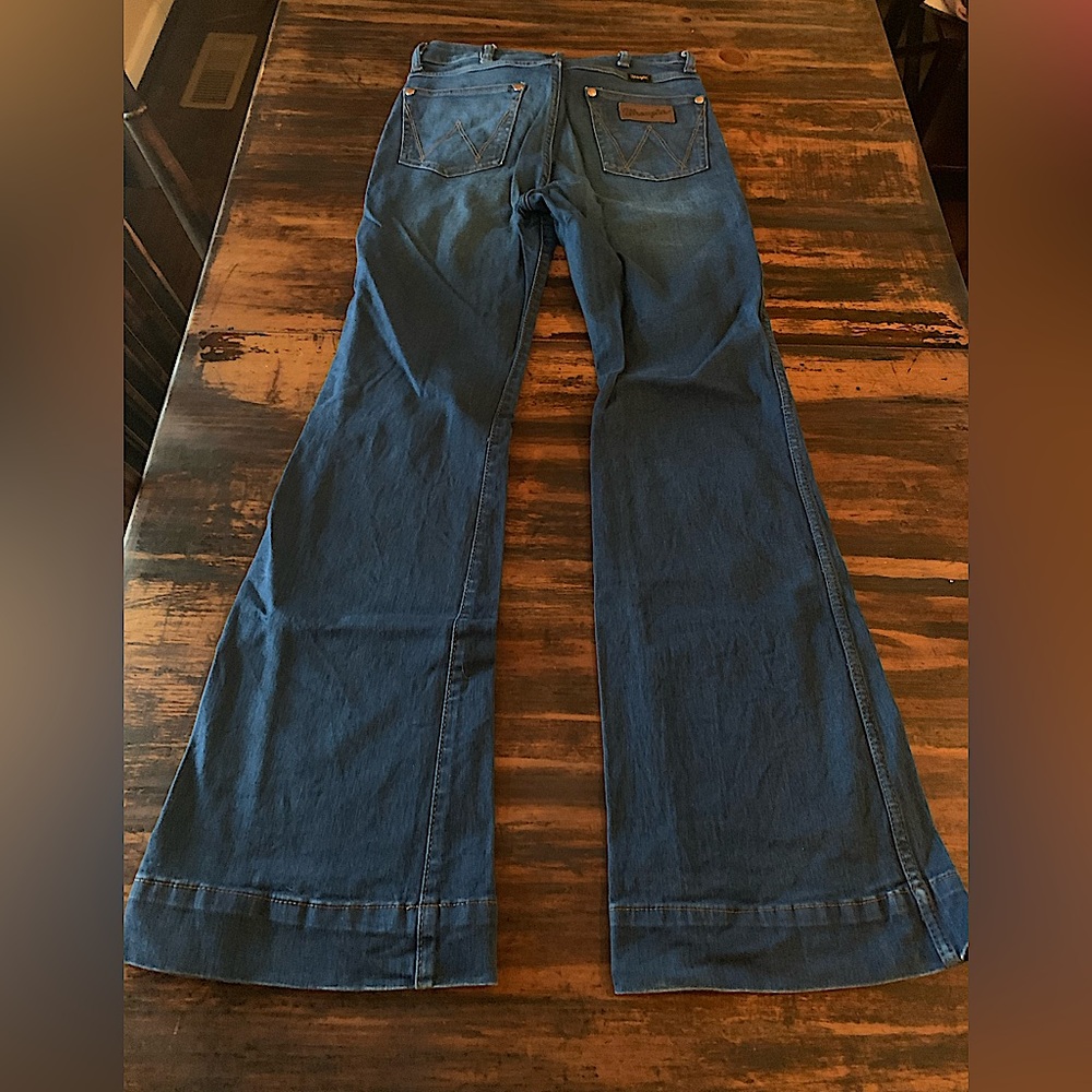 Wrangler trouser boot size 28x34